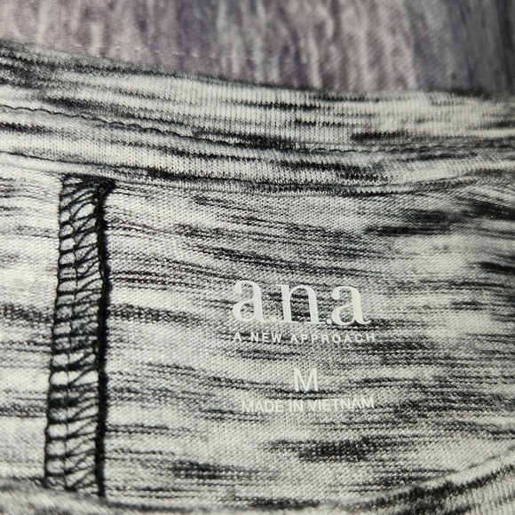 *5 for $25* A.N.A Women's Black Gray Heather Long Sleeve Tee Medium - Picture 3 of 6